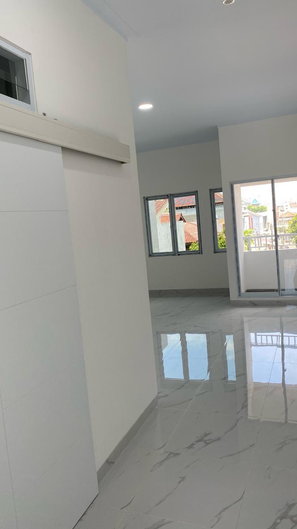 Rumah Brand New 2 M an , 3 lantai di Tanjung Duren, Grogol, Jakarta Barat