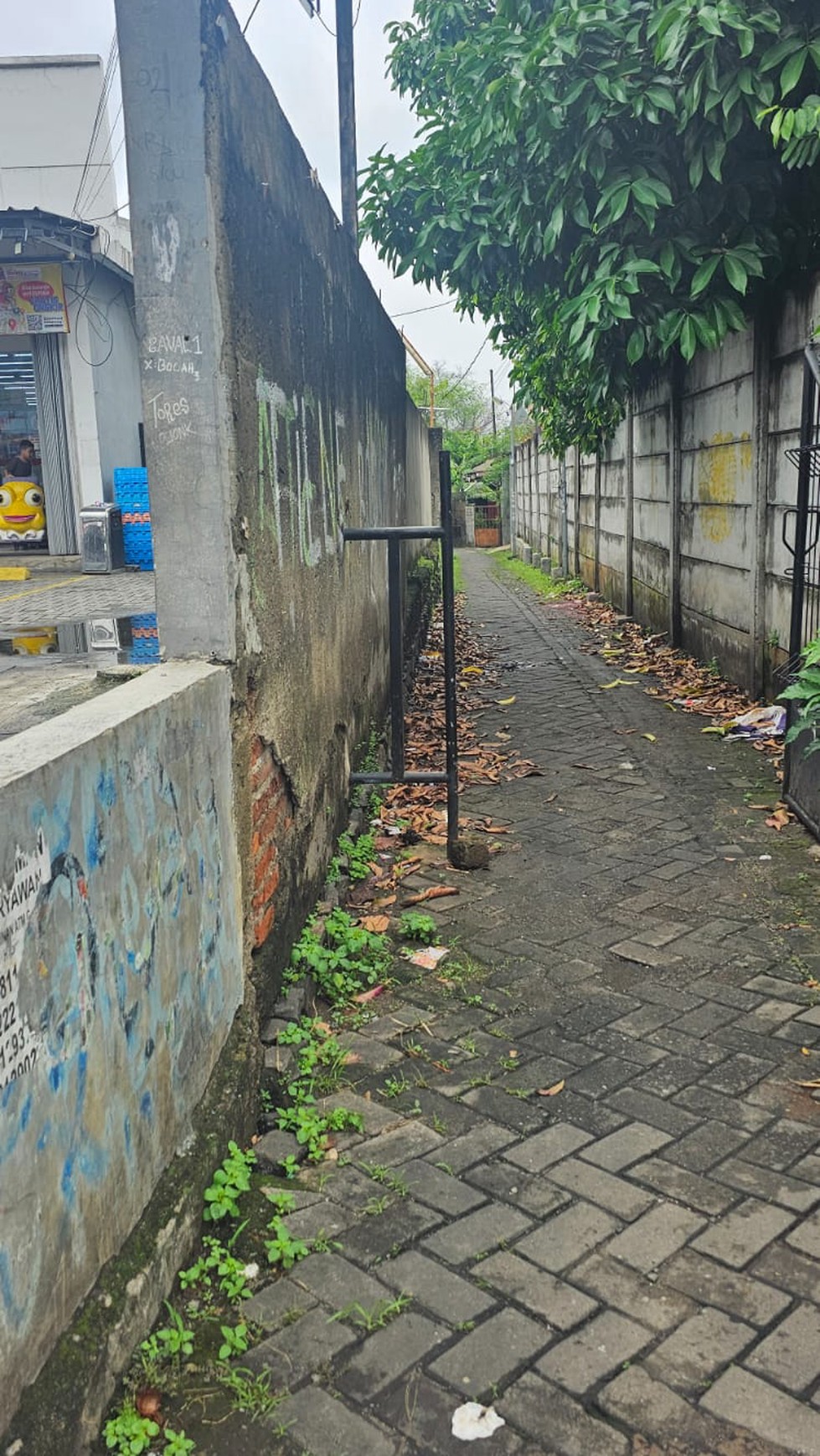 Dijual Rumah Hitung Tanah dekat dari Jalan Raya @Ciledug