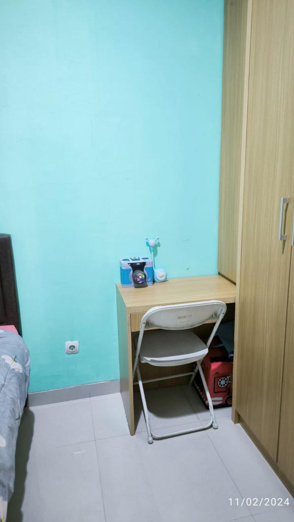 Rumah Cantik Hook Semi Furnished dalam Cluster Dekat Stasiun Jurangmangu