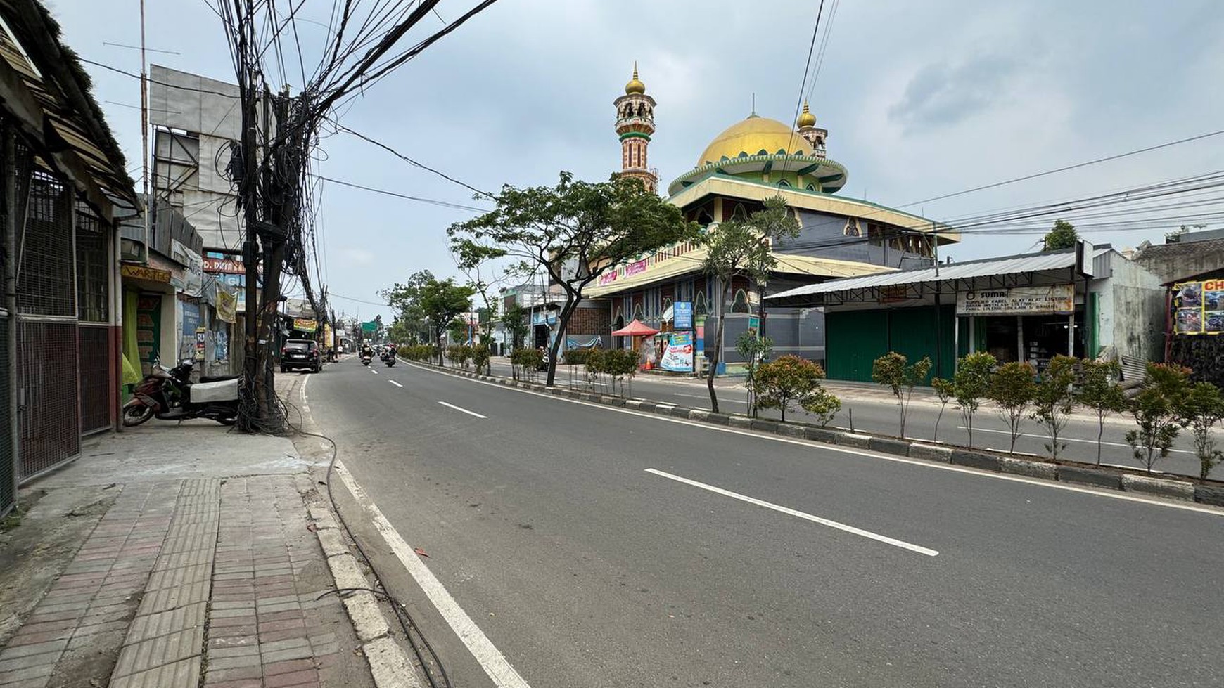 Cipondoh raya Hasyim ashari lus 2500 dekat bandara dan tol