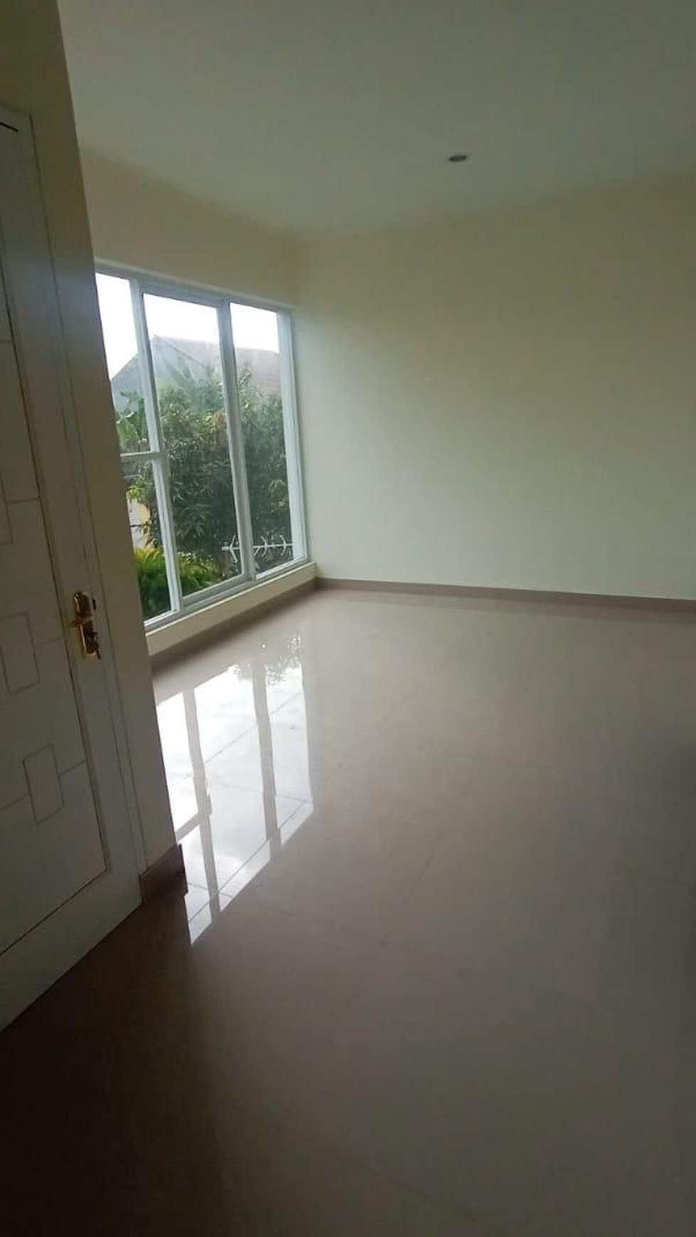 Dijual Rumah Baru 2 lantai di Taman Kopo Indah 1