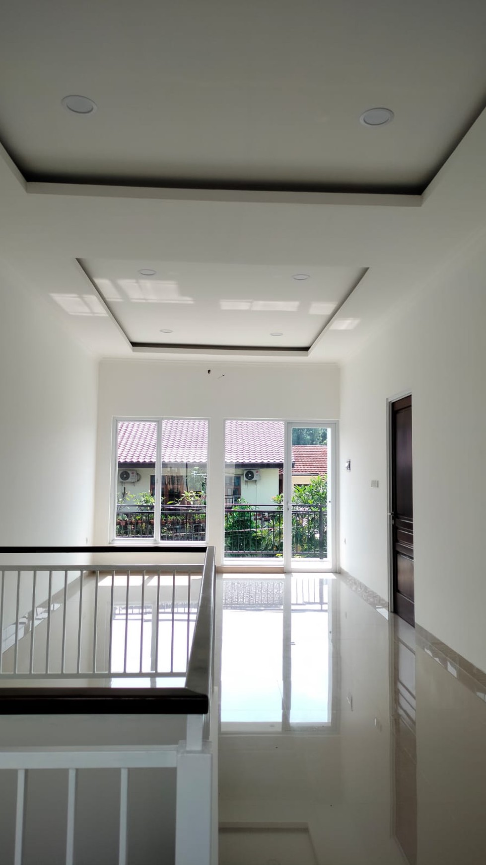 Rumah Griya Loka BSD gaya Classic Brand New, dekat Pasar Modern