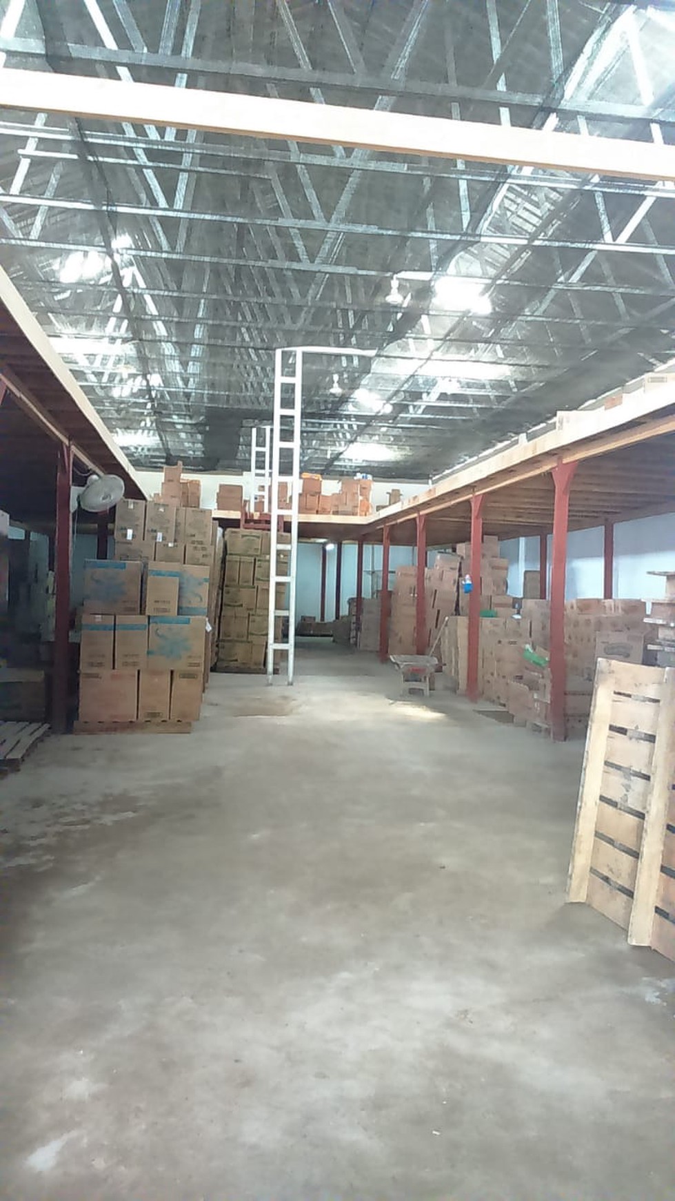 Gudang murah di Metro