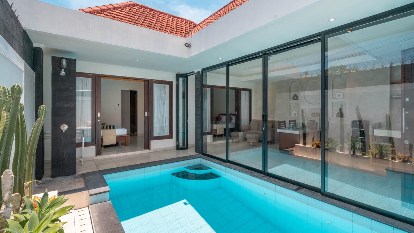  2 Bedrooms for Longterm or Yearly Rental in great Location Berawa Canggu