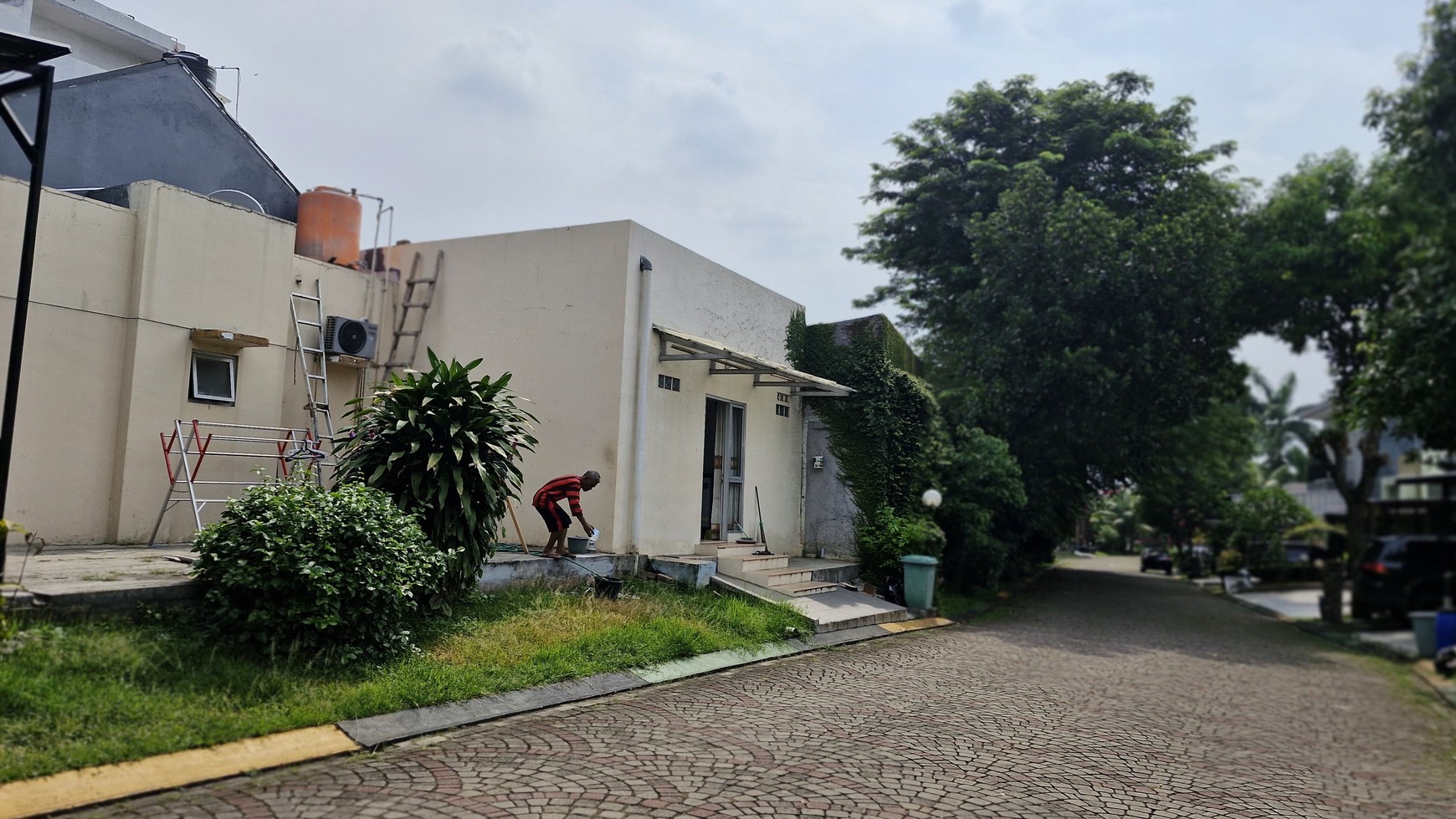 Rumah Cantik Terawat di Grand Cibubur 