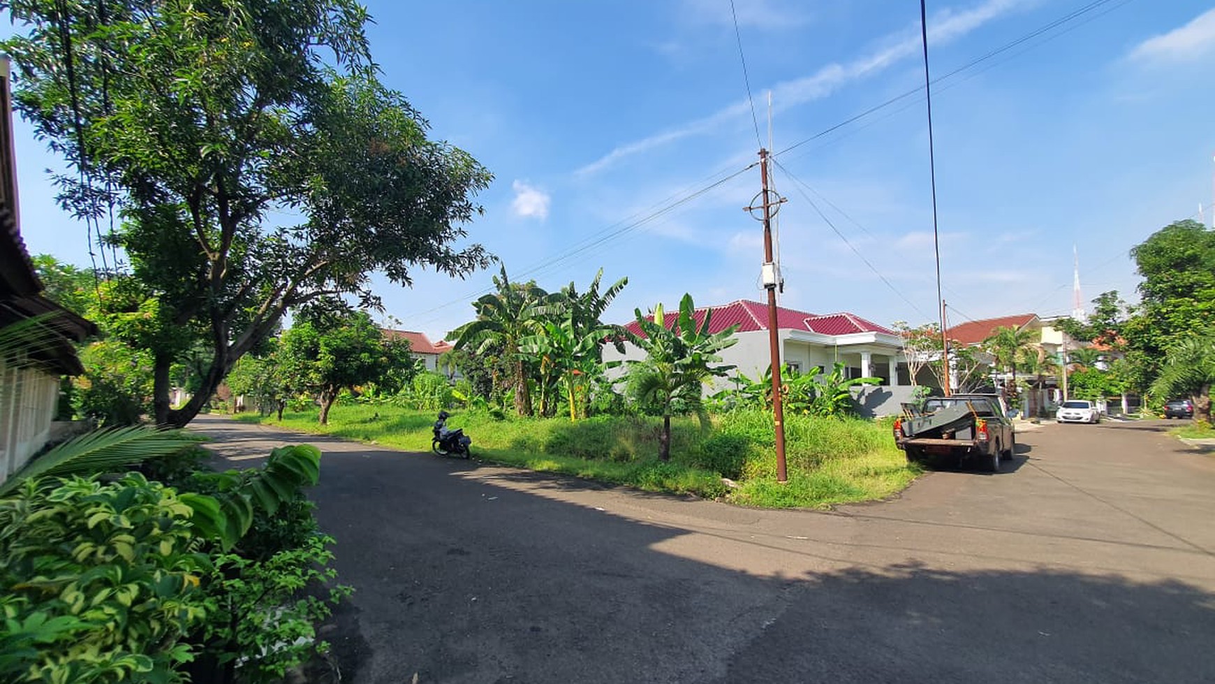 Rumah Hook Lokasi Strategis dengan Sirkulasi Udara Bagus @Joglo