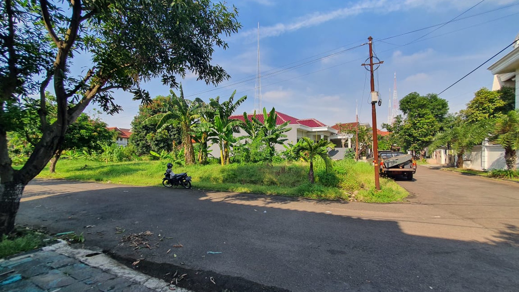 Rumah Hook Lokasi Strategis dengan Sirkulasi Udara Bagus @Joglo