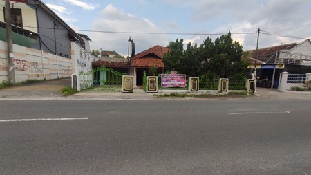 Dijual Rumah Luas 530 Meter Persegi Lokasi Strategis dekat IKIP PGRI Sonosewu 