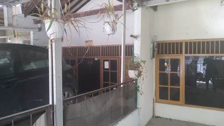 Rumah Lama Lokasi Strategis di JatiPadang Pasar Minggu
