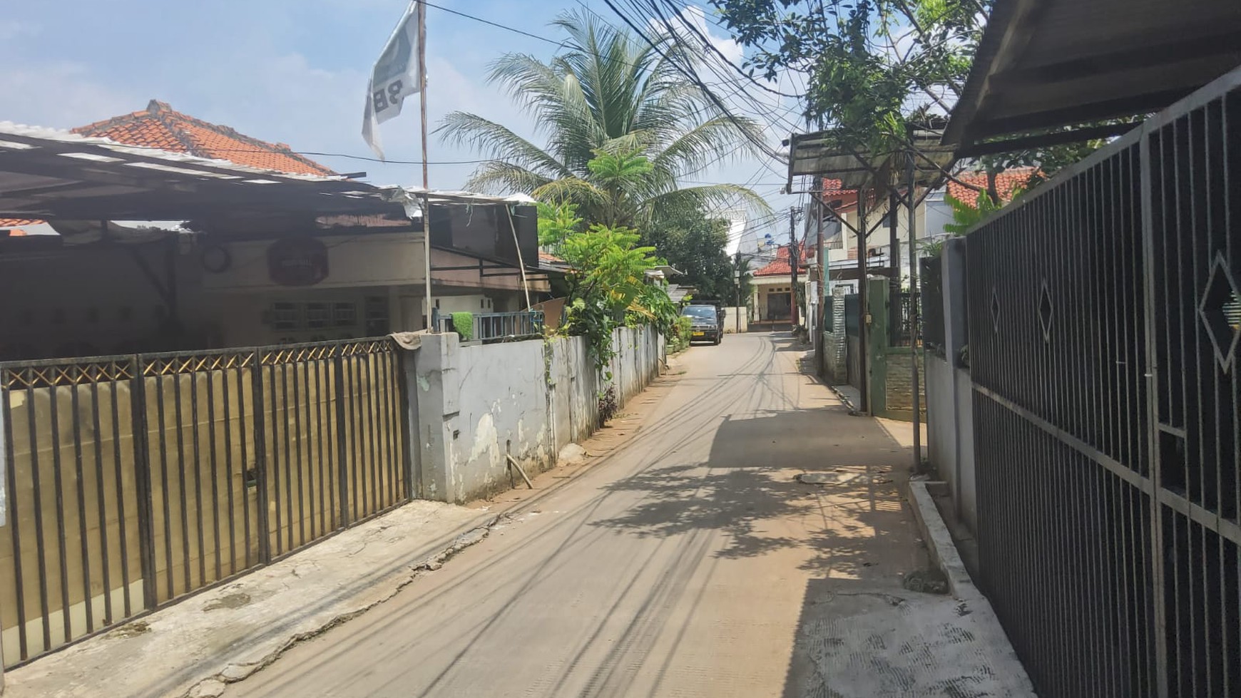 Rumah Lama Lokasi Strategis di JatiPadang Pasar Minggu