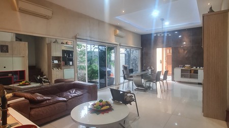  Rumah dekat Area Senayan Jakarta Selatan 
