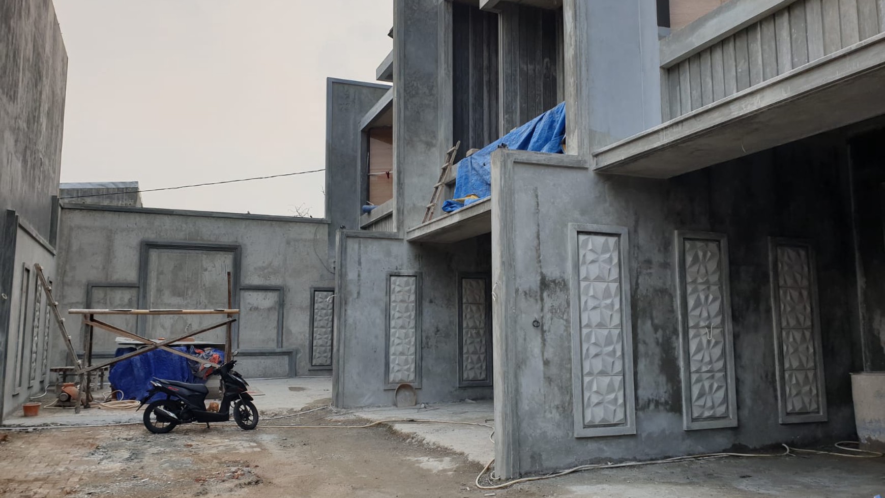 Rumah Hitung Tanah Area Cipete