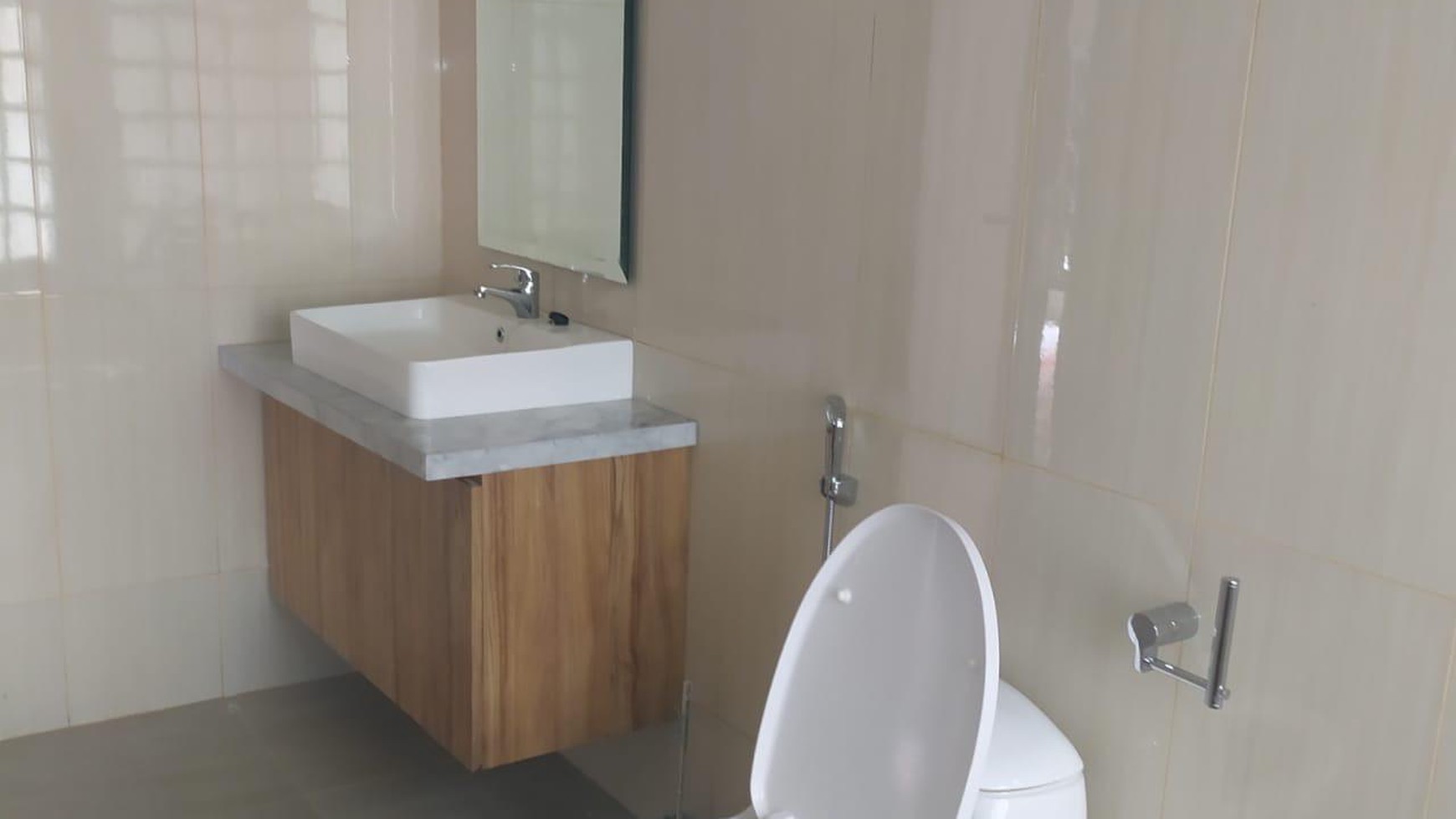 Rumah Hitung Tanah Area Cipete