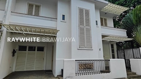 Rumah Townhouse Area Kemang Lingkungan Tenang Bebas Banjir