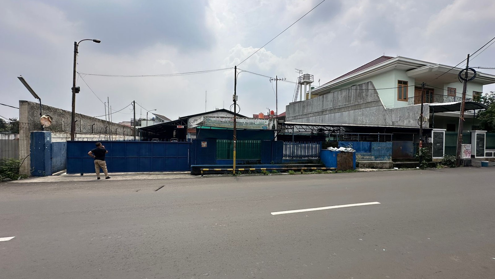 Dijual Gudang di Lokasi Strategis Luas 2000m2 Duren Sawit, Jakarta Timur