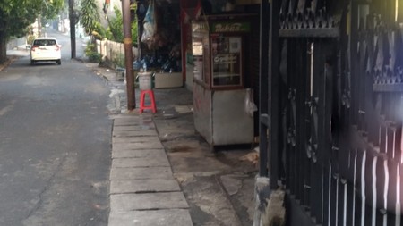 Rumah Hitung Tanah Lokasi Strategis dan Cocok untuk Kos-kosan @Gandaria