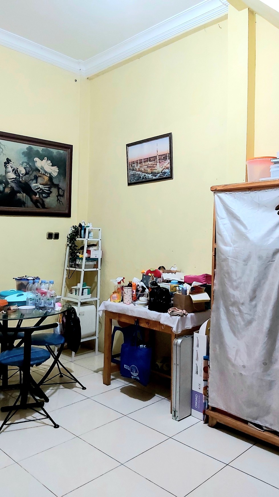 Rumah rapi dijual murah di harapan baru bekasi