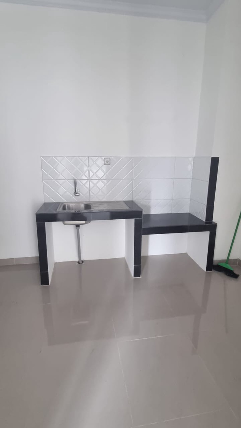 Dijual Cepat Rumah Siap Huni di Graha Raya Bintaro, Tangerang Selatan.