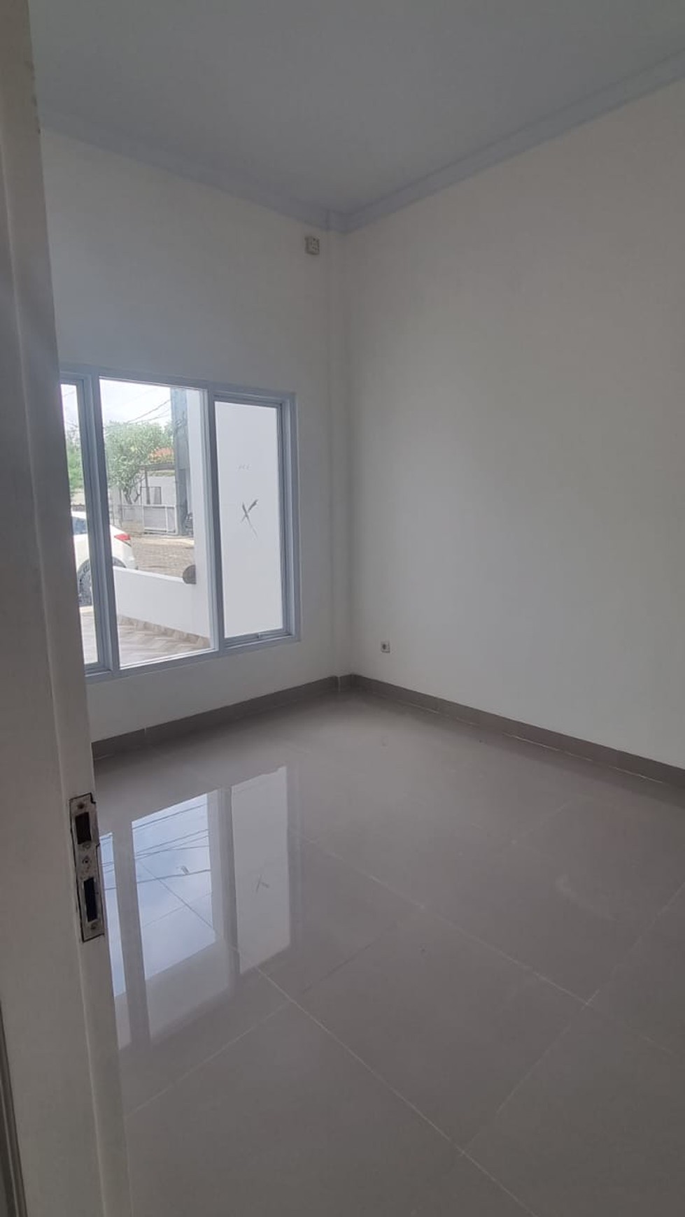 Dijual Cepat Rumah Siap Huni di Graha Raya Bintaro, Tangerang Selatan.