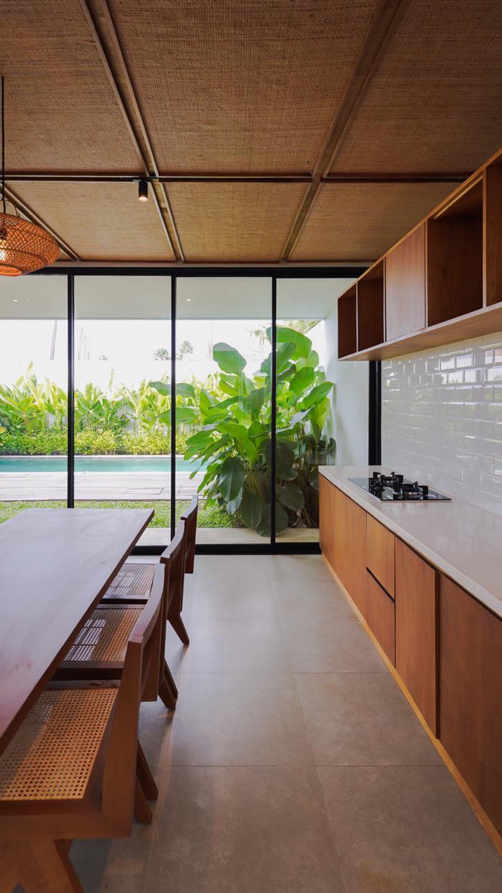 For Sale Leasehold - Brand new  modern villa  3 bedrooms in the heart of Berawa , Canggu 