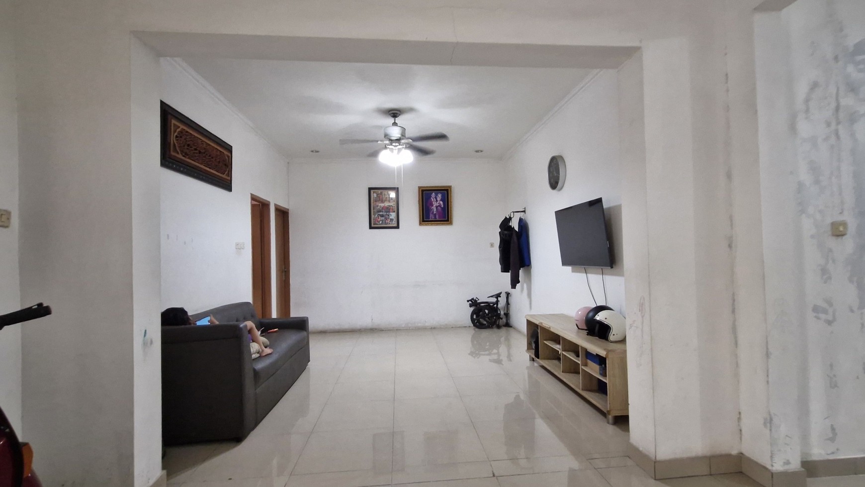 Rumah Satu Setengah Lantai, Luas di Komplek Timah Kelapa Dua Depok