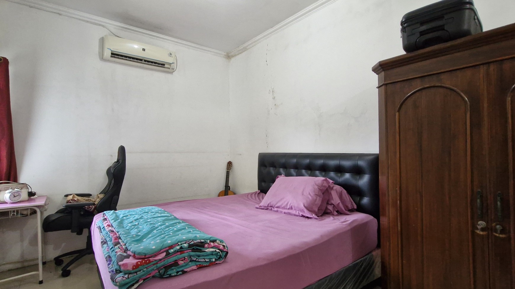 Rumah Satu Setengah Lantai, Luas di Komplek Timah Kelapa Dua Depok