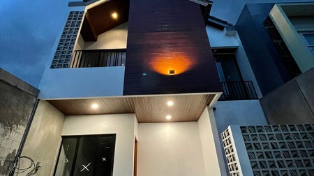 Rumah Baru 2 lantai, Siap Huni di Pondok Gaing Utama Jakarta Utara 