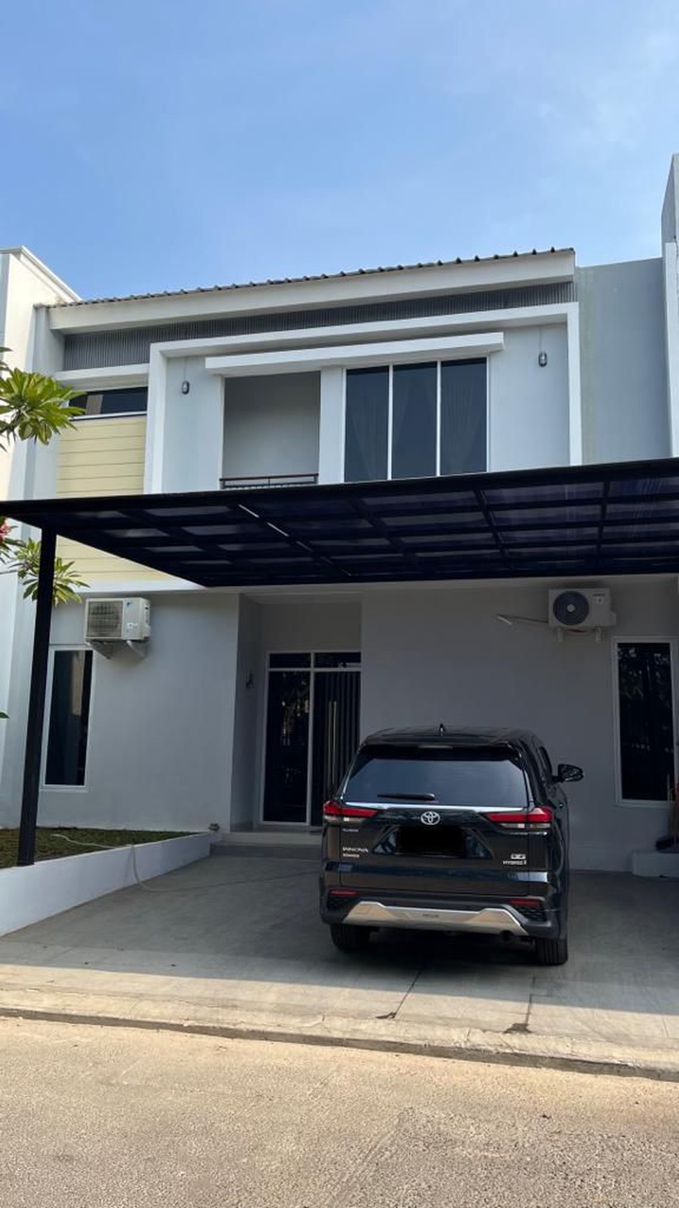 Rumah 2 lantai dalam cluster Yarra JGC  Cakung Jakarta Timur