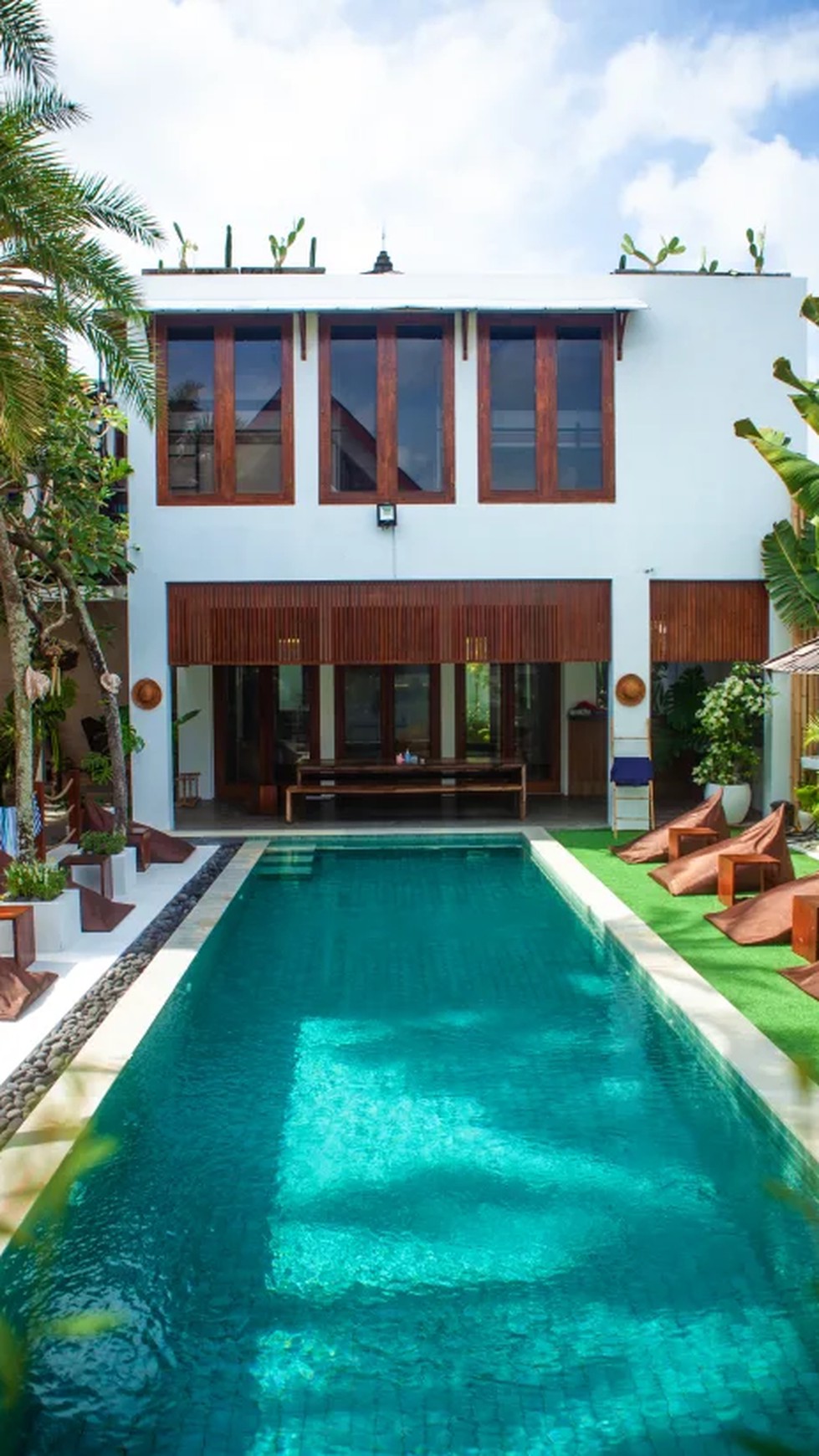 Captivating Hostel for Leasehold with Stunning Views of Rice Field in The Heart of Canggu