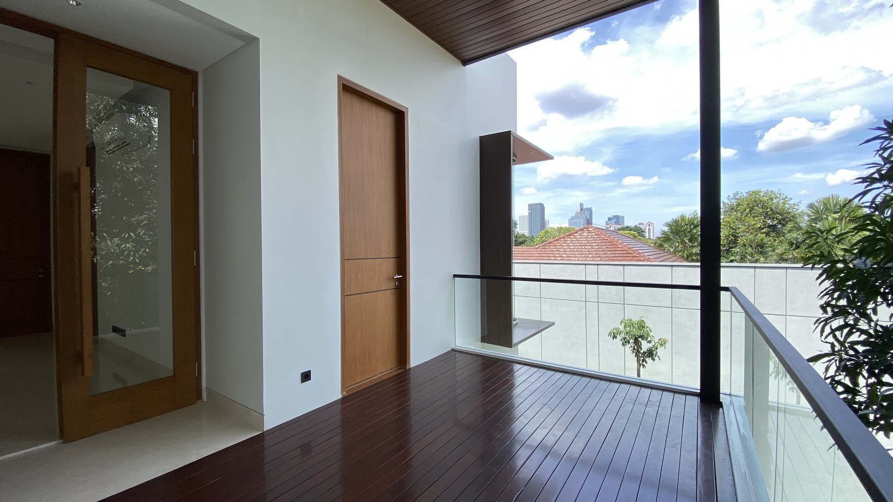 Rumah baru modern tropis di cipete, jakarta selatan