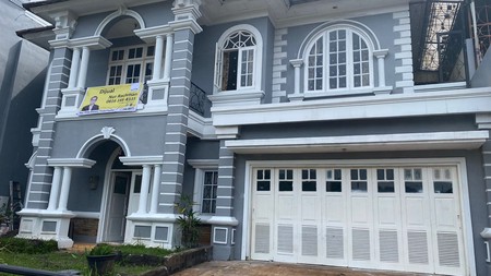 Rumah Mewah Bagus Siap Huni dengan Kondisi Terawat @Legenda Wisata Cibubur