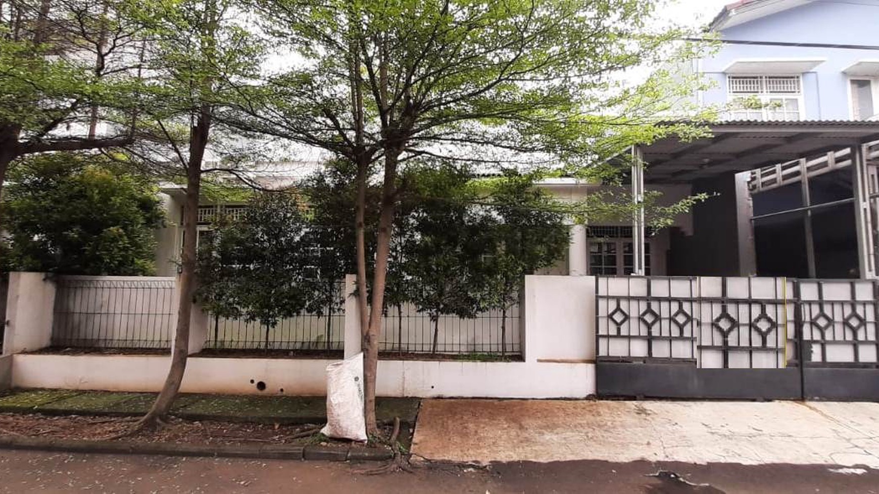 Rumah Bagus Diarea Bintaro Jaya Sektor 9, Dekat Akses Toll Jorr