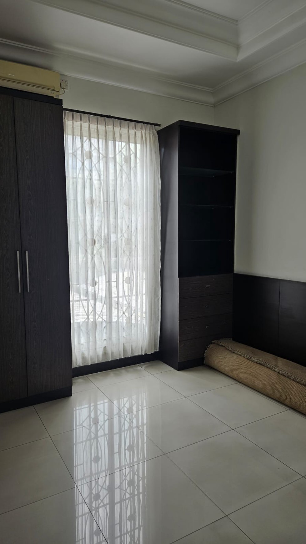 dijual rumah citraland utama full furnished 