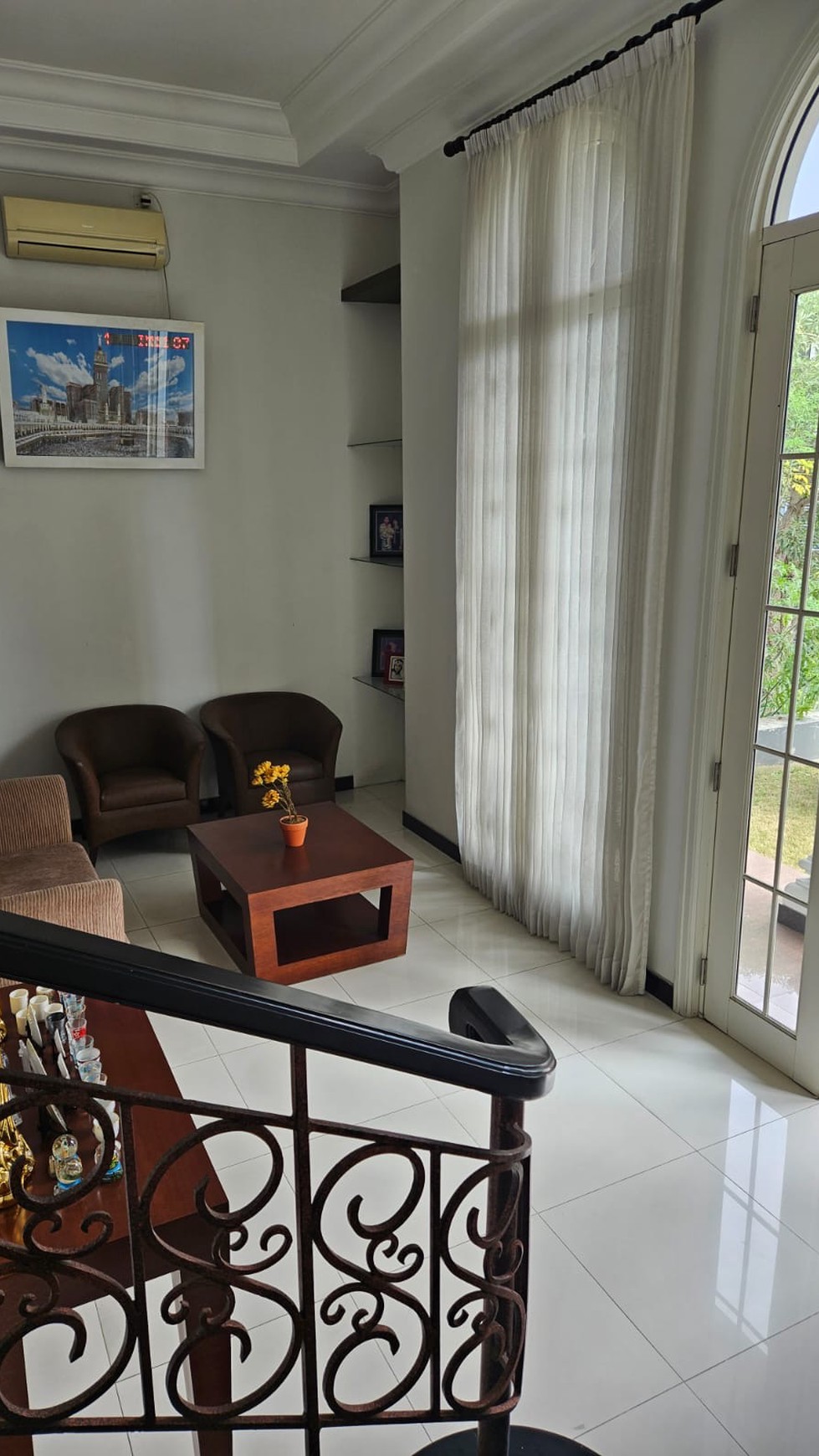 dijual rumah citraland utama full furnished 