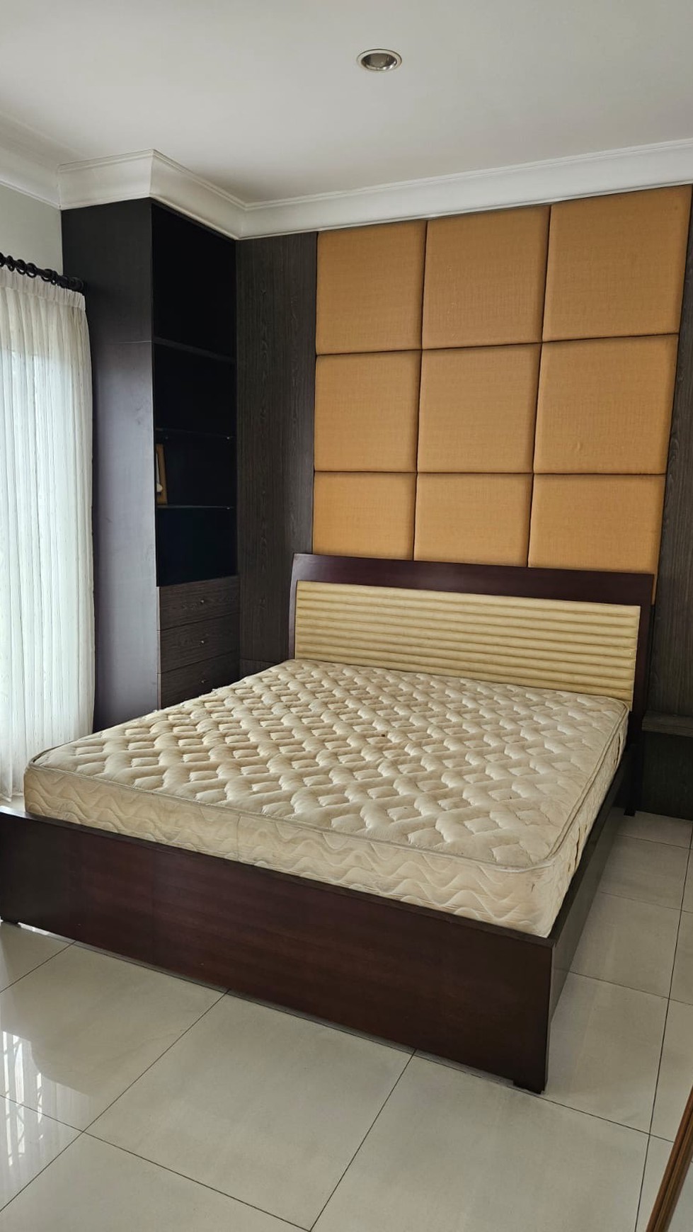 dijual rumah citraland utama full furnished 