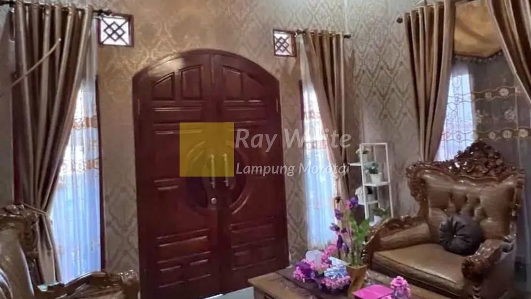 Dijual Rumah Mewah Lokasi Padat Karya