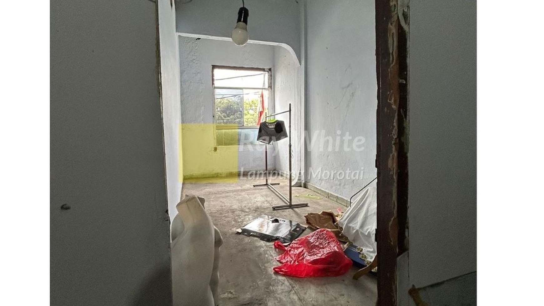 Dijual Ruko Lantai 3 Jalan Kartini Dekat Pasar Bambu Kuning