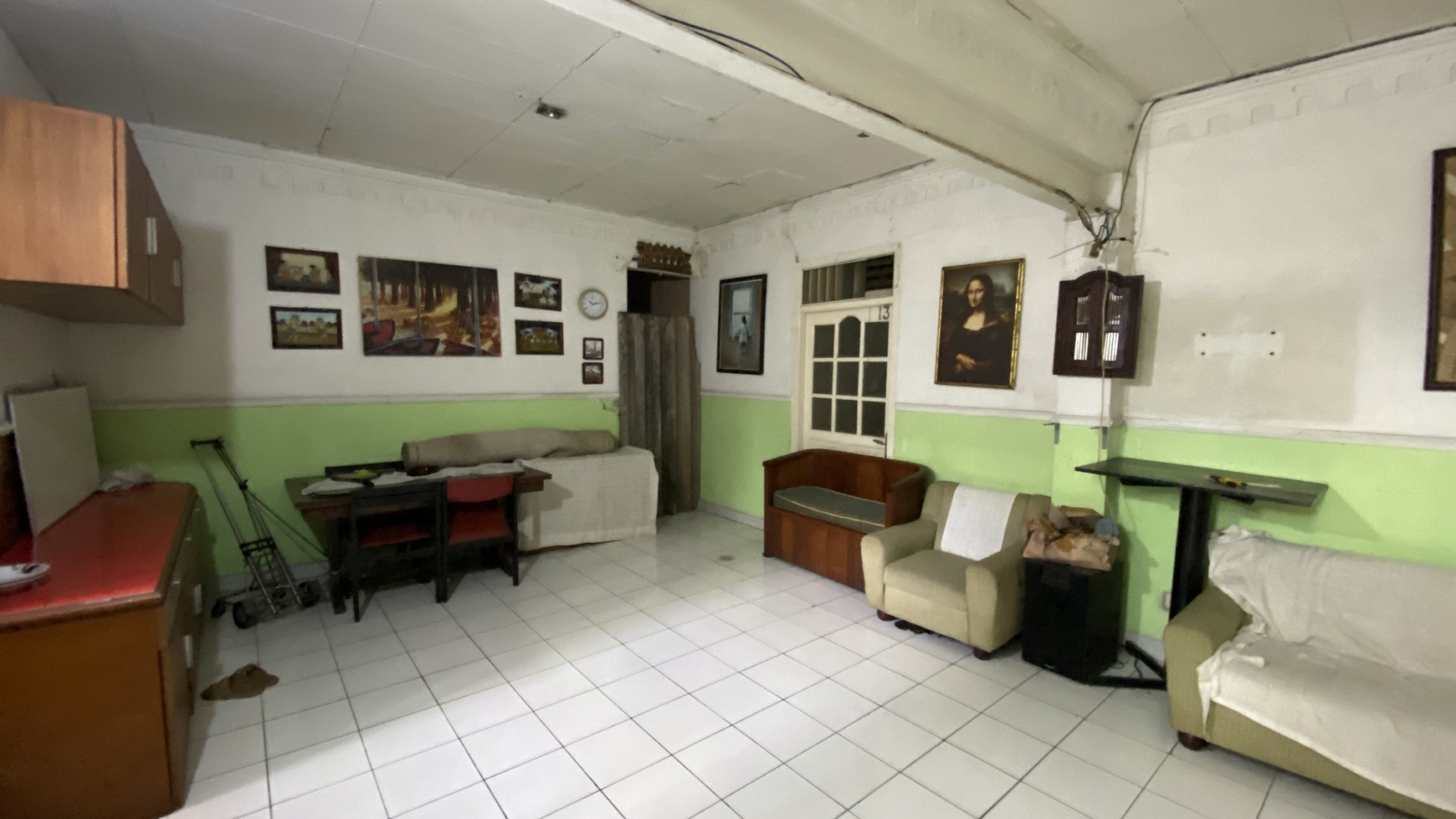 Rumah hitung tanah sangat cocok untuk usaha restaurant atau kantor di kebayoran baru, jakarta selatan