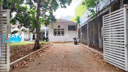 Rumah Hitung Tanah dalam Komplek Tenang Area Kenanga Terusan