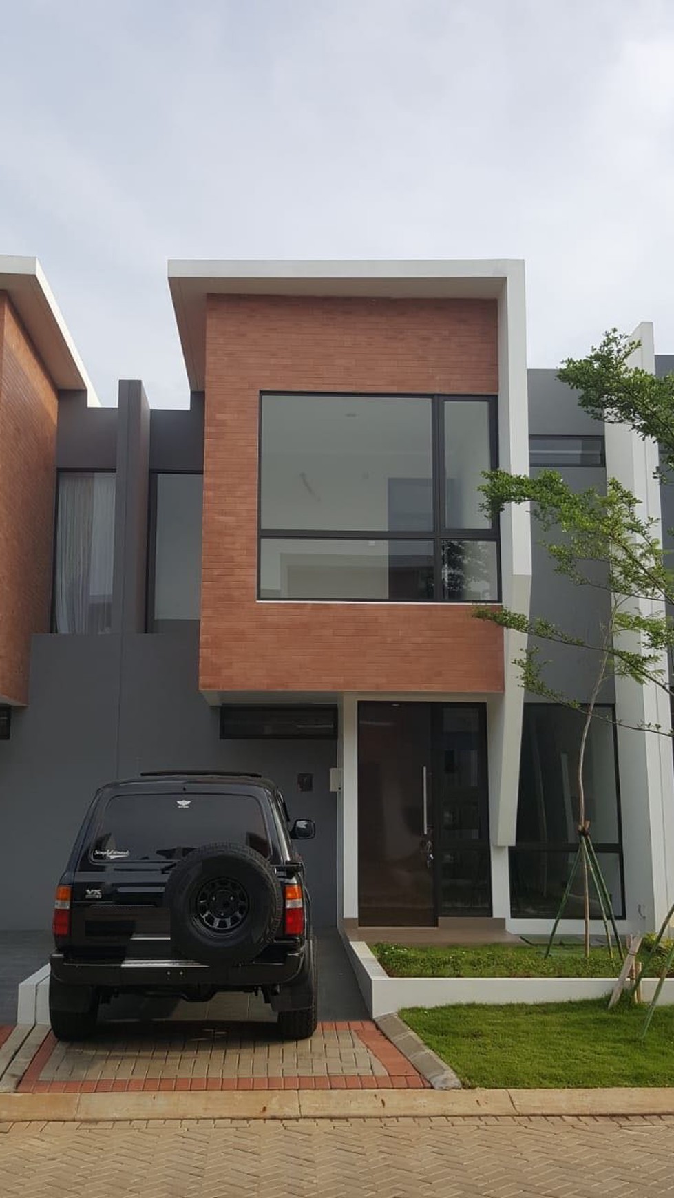 Rumah Keren Diarea Cluster Kebayoran Bintaro, Akses Toll Jorr