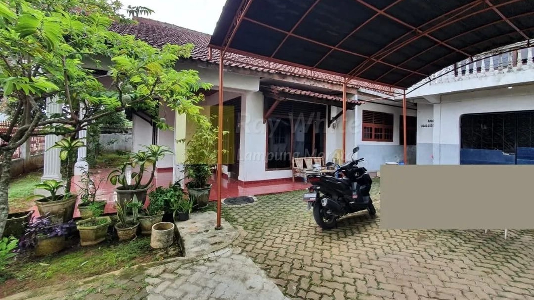 Miliki Rumah dengan Tamnahan Kamar Kost 10 pintu