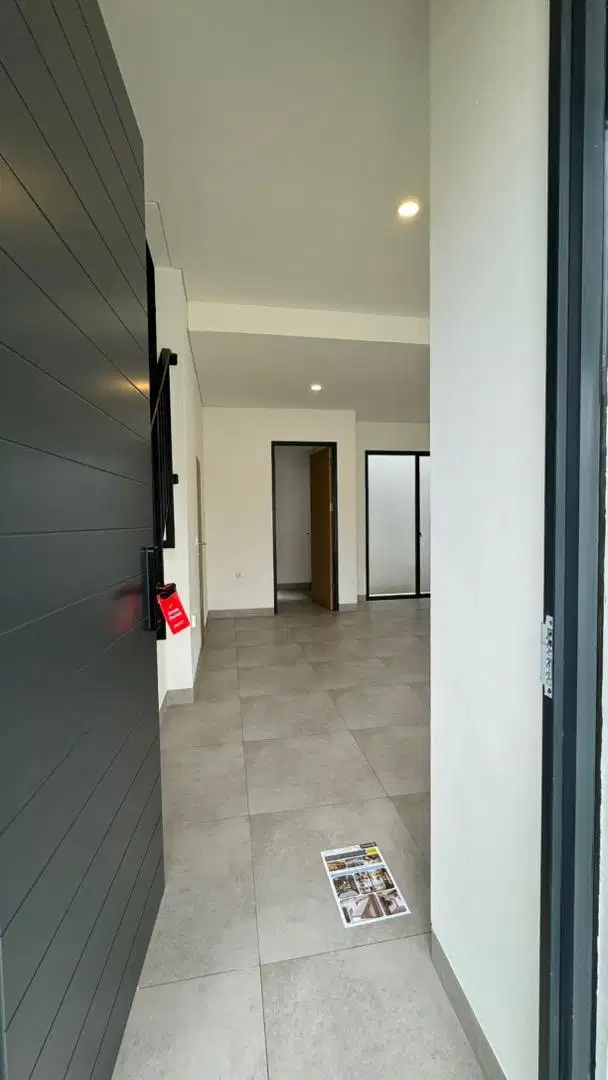 Fast Rent. Rumah modern cluster Yuthica, BSD