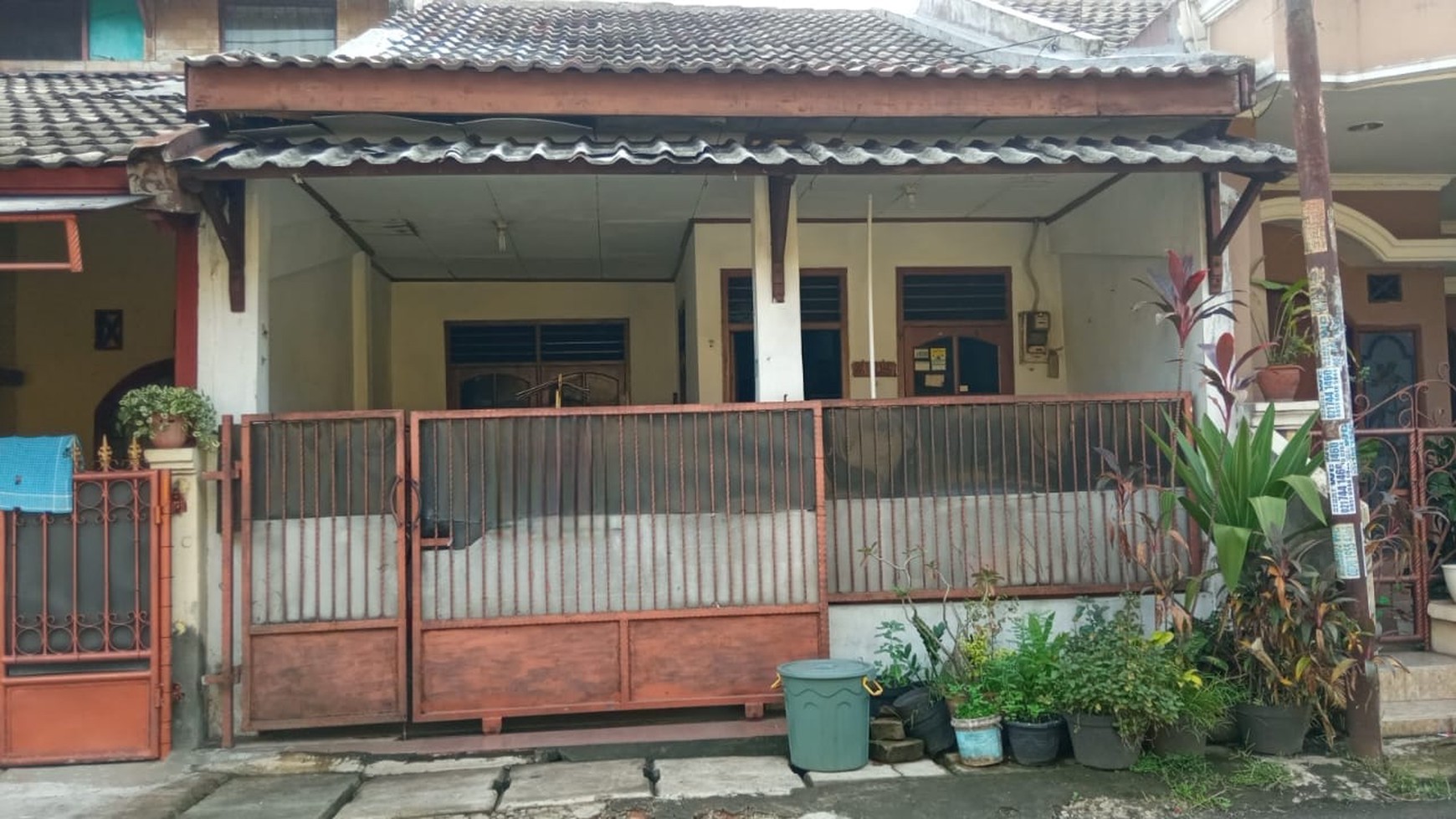 Termurah. Rumah standar Perum Reni Jaya, Pamulang