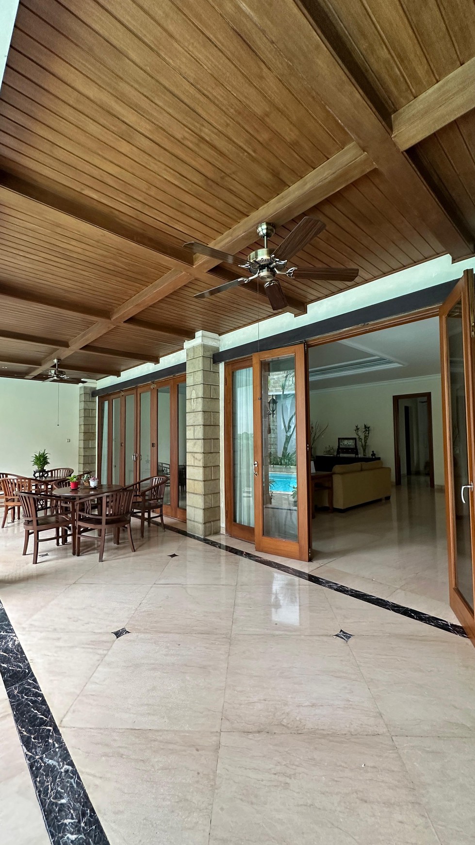 Rumah Hitung Tanah Area Cipete