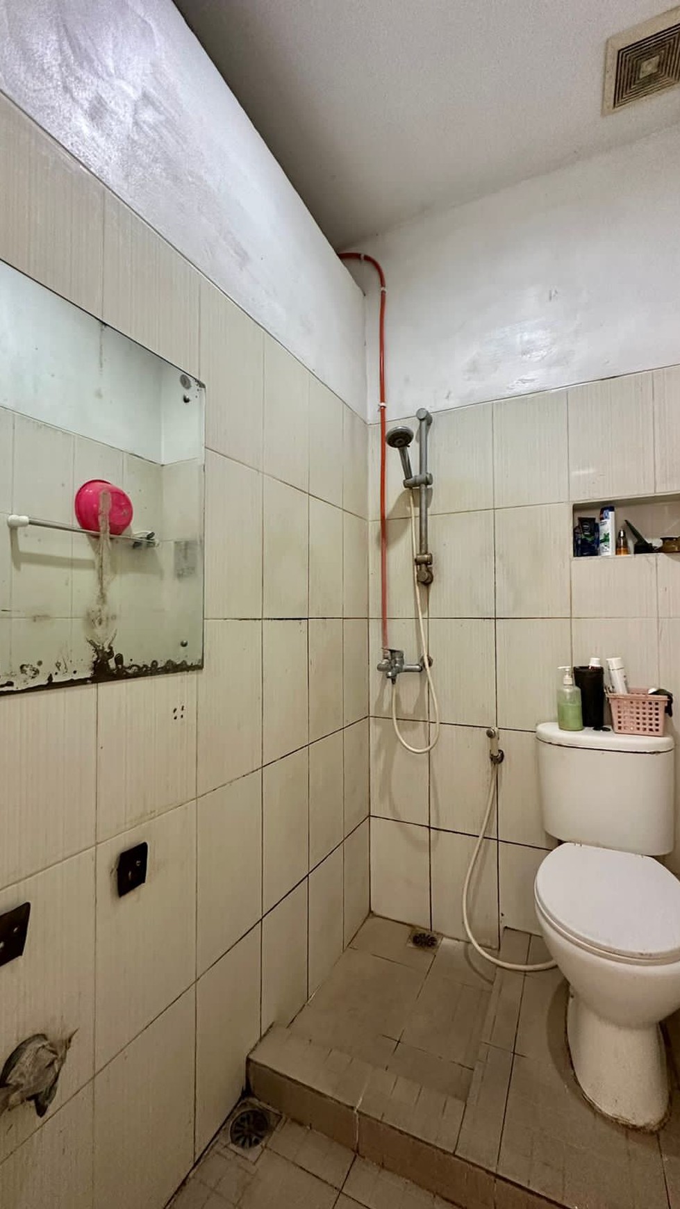 Rumah Hitung Tanah Area Cipete