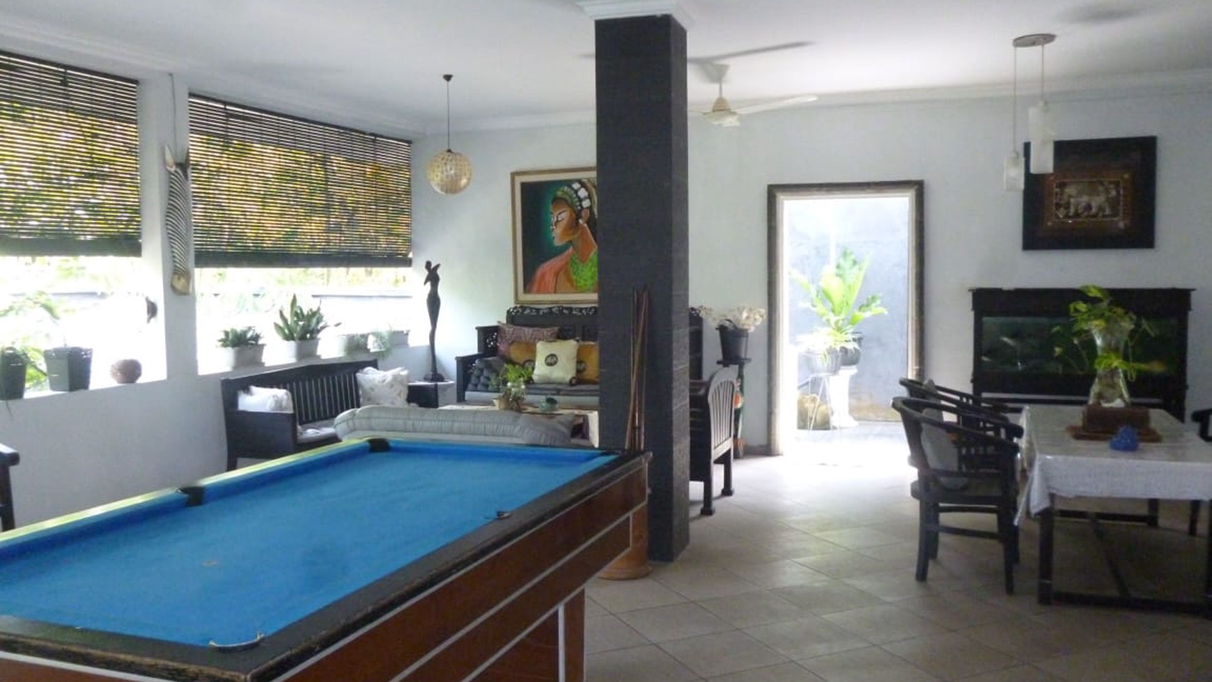 NICE VILLA FOR SALE IN CENTRAL LOVINA