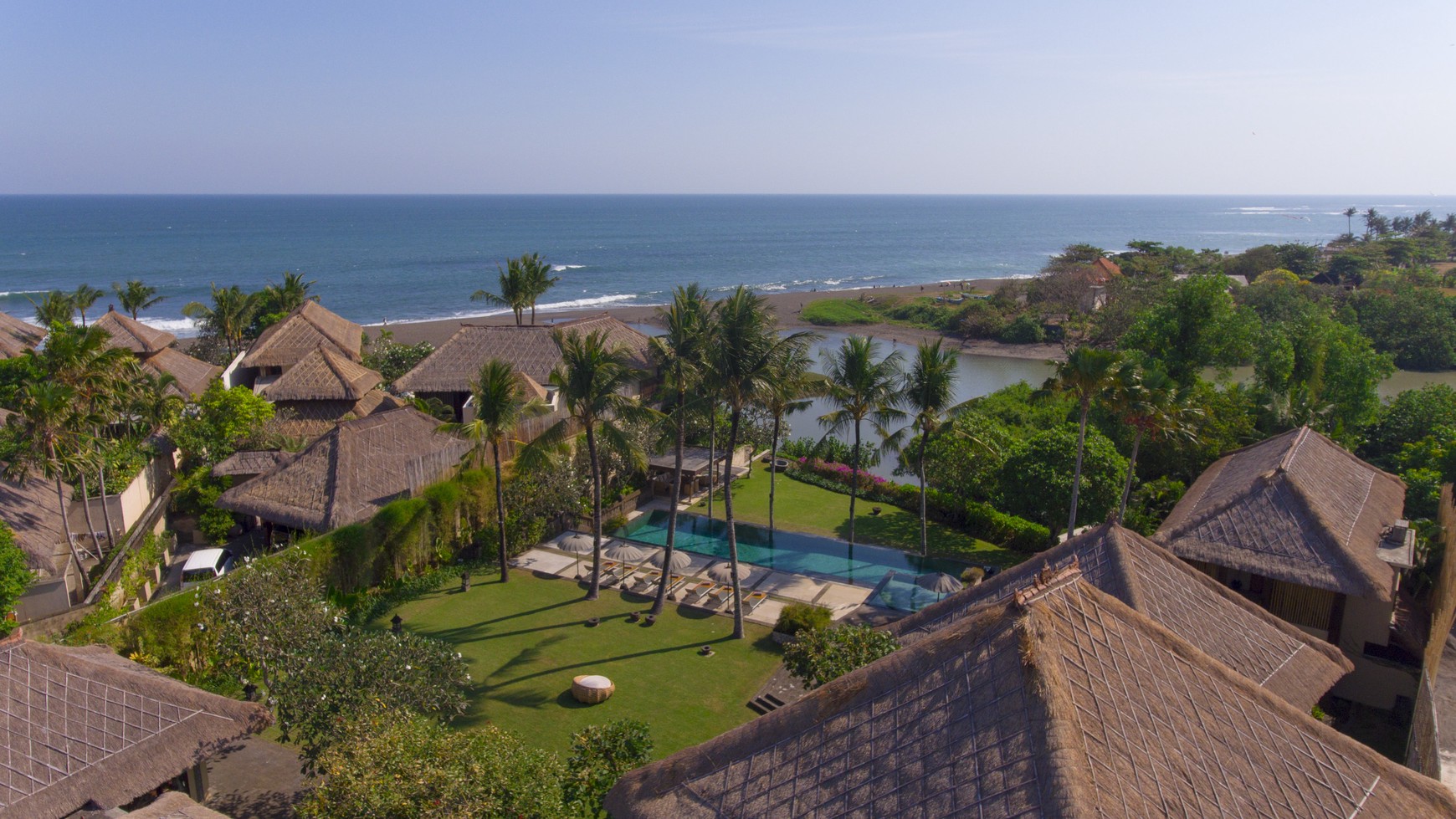 Luxury Oceanfront 5 Bedroom Freehold Villa in Canggu