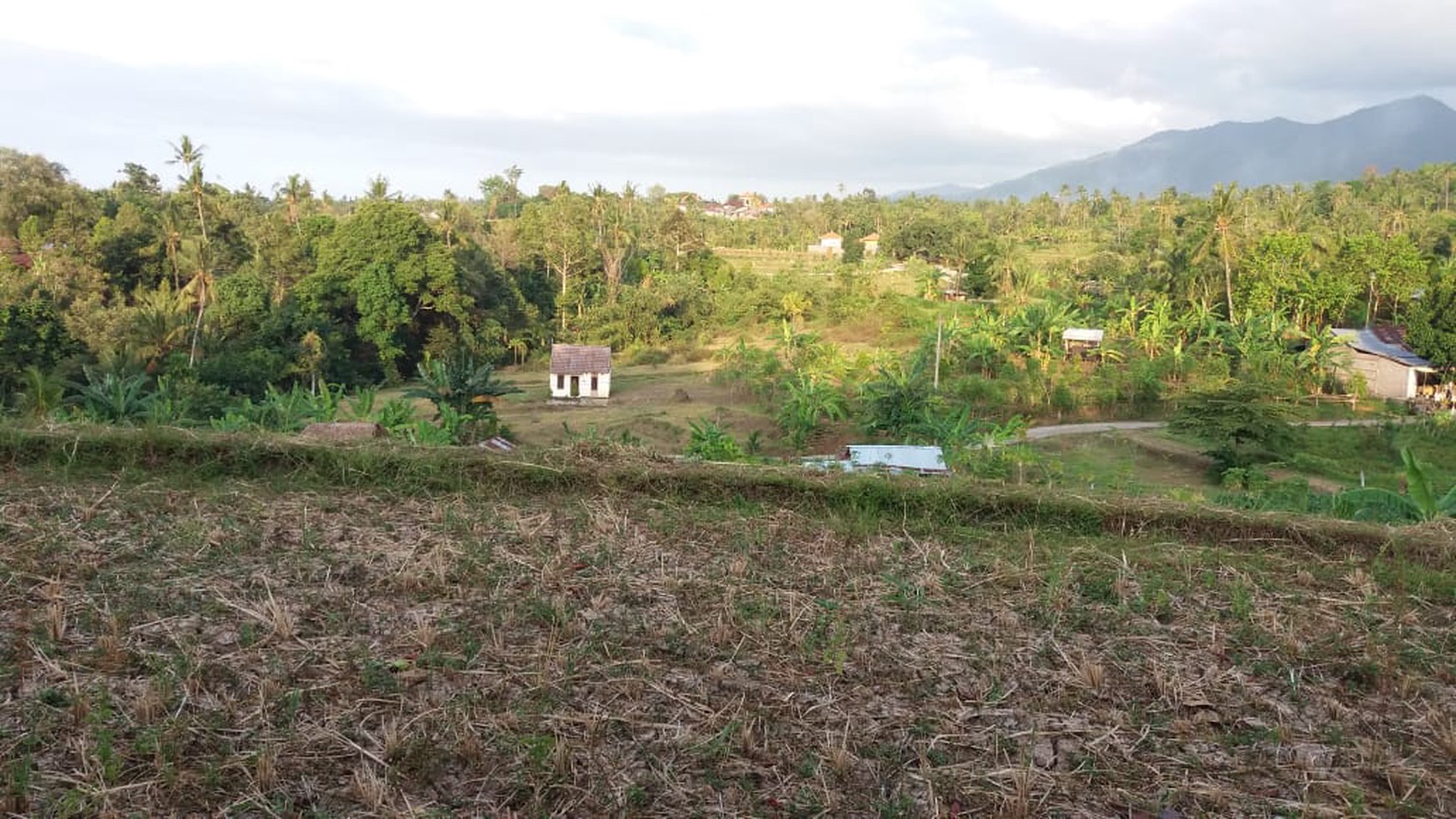 LAND WITH BEAUTIFUL VIEW FOR SALE