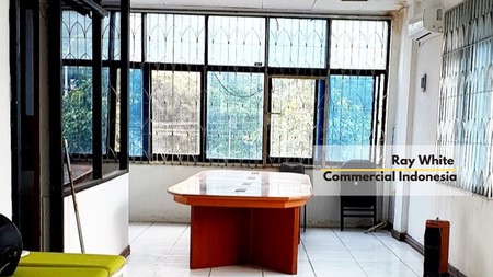  Ruko 3,5 lantai, pinggir jalan raya, lokasi strategis,  siap pakai  di Daan Mogot Raya, Tangerang