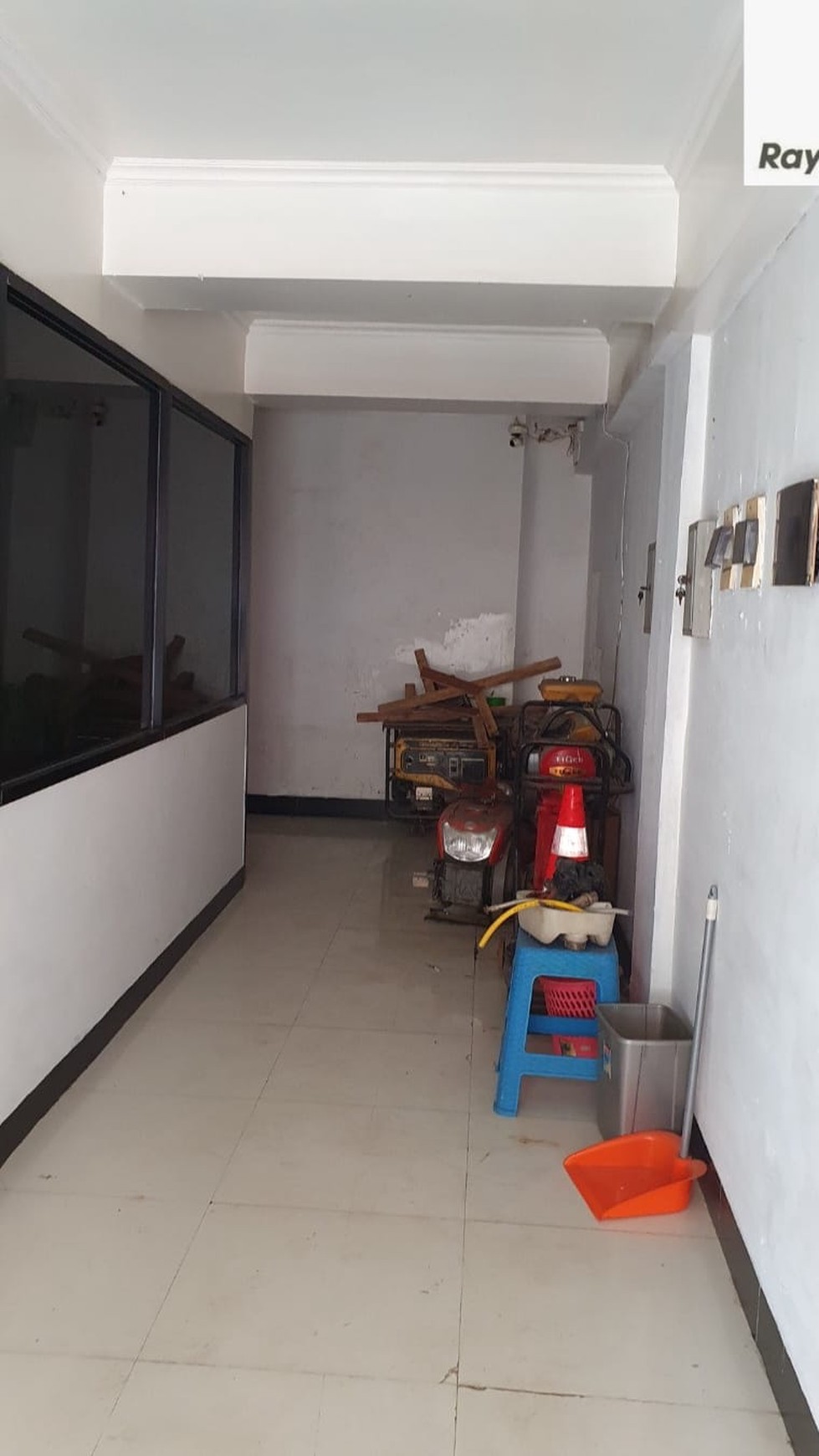 Dijual cepat  Ruko 3,5 lantai, posisi di hook, siap pakai di Komplek Perkantoran Pulo Mas, Jakarta Timur